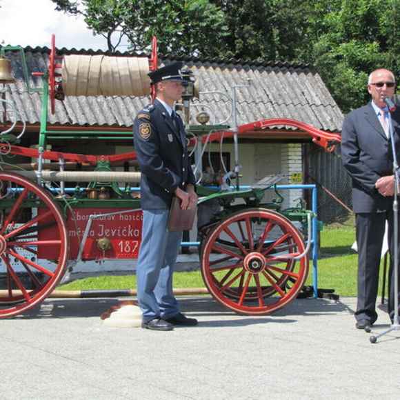 Starosta SDH pan Pospíšil, poslanec pan Neubauer